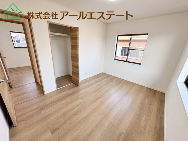 加古川市野口町良野　　中古戸建の洋室