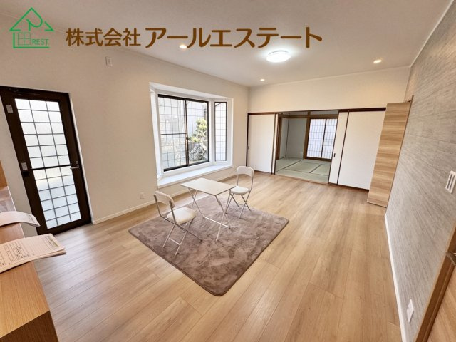加古川市野口町良野　　中古戸建の居間・リビング