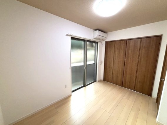 アビタ青木パークサイドの居間・リビング