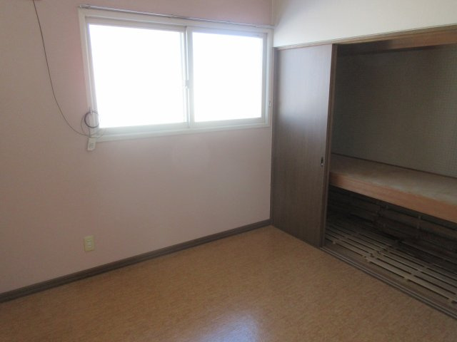 ヴィラマキタの洋室