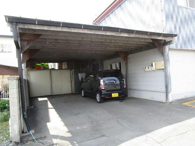 ヴィラマキタの駐車場