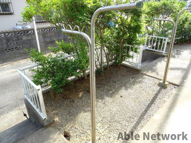 山本コーポの庭|外干しも可能なお庭付です♪