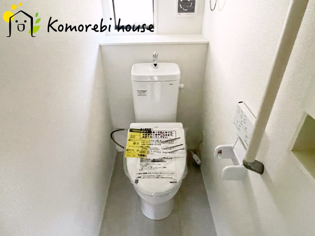 北本市下石戸下　5期　新築一戸建て　グラファーレ　04のトイレ|トイレです