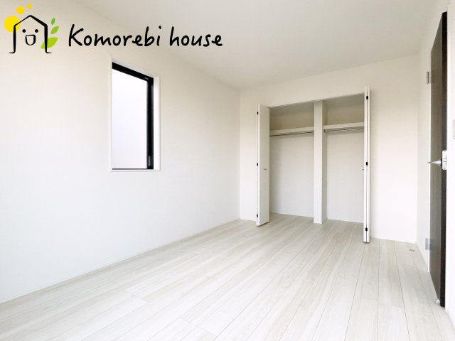 北本市下石戸下　5期　新築一戸建て　グラファーレ　04の寝室