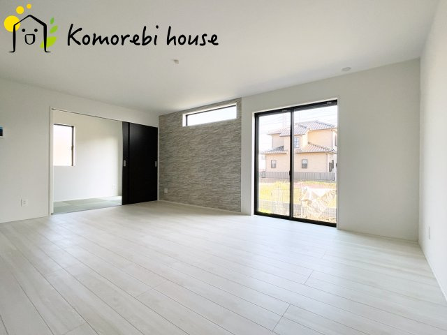 北本市下石戸下　5期　新築一戸建て　グラファーレ　04の居間・リビング|使いやすい居間です