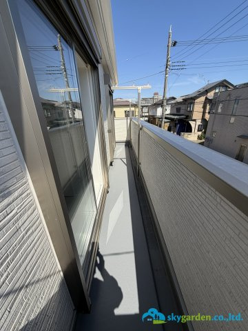 平塚市達上ヶ丘第４　新築戸建　全2棟2号棟のバルコニー