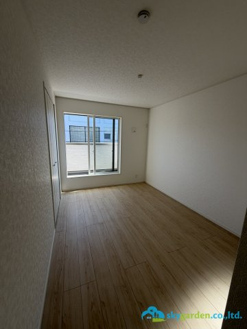 平塚市達上ヶ丘第４　新築戸建　全2棟2号棟の洋室