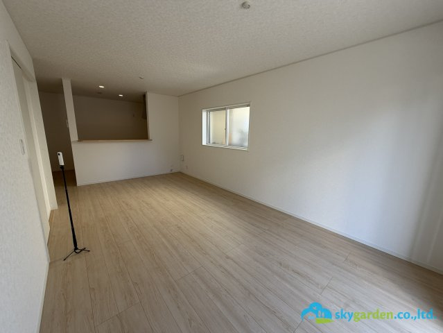 平塚市達上ヶ丘第４　新築戸建　全2棟2号棟の居間・リビング