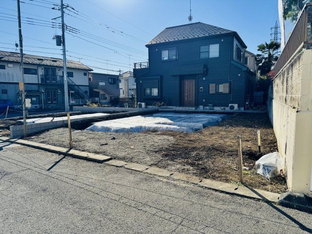 八王子市　山田町　新築一戸建ての駐車場|～L字型に2台駐車可能カースペース～