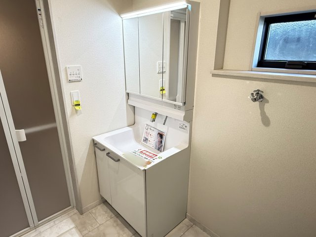 川越市笠幡　未入居戸建ての独立洗面台|独立洗面台で身支度をすべて済ませてしまいましょう