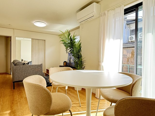 川越市笠幡　未入居戸建ての居間・リビング|こちらのリビングで趣味の時間をお楽しみください