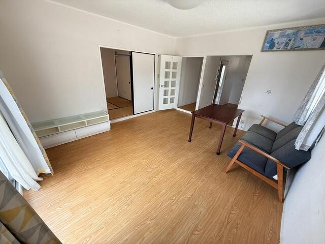 名古屋市昭和区川原通１丁目の中古マンションの居間・リビング
