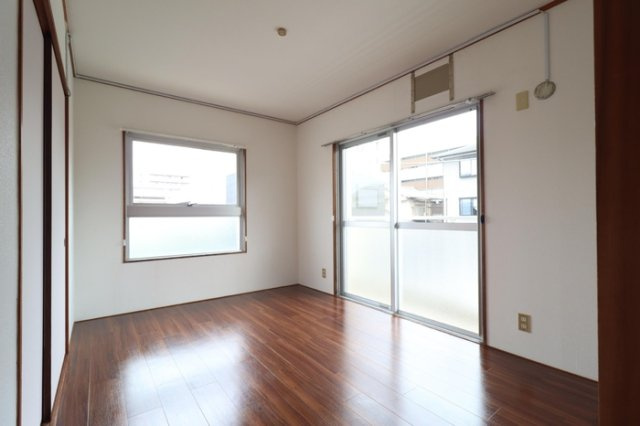 大森サンハイムの洋室