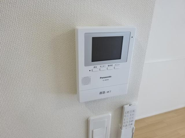 ハッピークローバーⅡの内装|カメラ付インターホン
