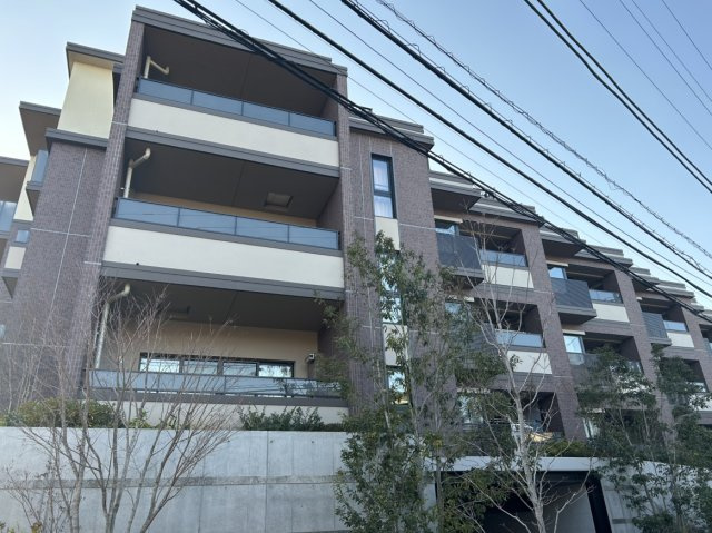 アトラスシティ千歳烏山グランスィート風の棟の画像