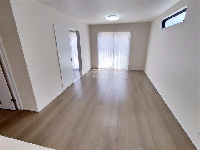 【居間・リビング】の画像