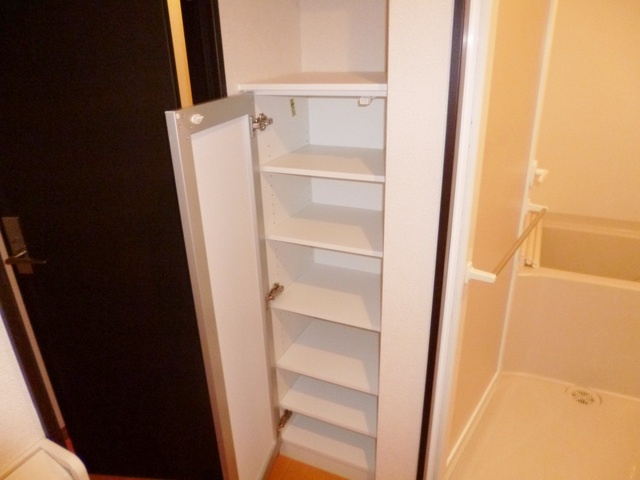 リブリ・ガーデンの収納|サニタリールームにも収納付いてます。