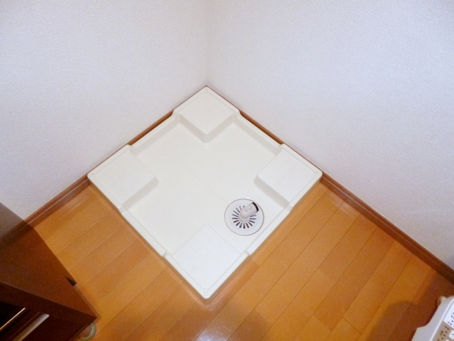 リブリ・ガーデンの洗面所|室内洗濯機置き場あります。