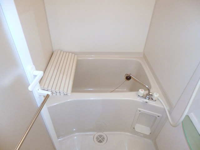 リブリ・ガーデンの浴室|浴室乾燥機機能付きです。