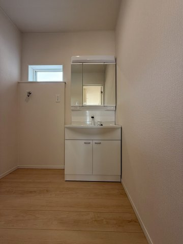 新築戸建　富士市増川　第3　全5棟　4号棟の独立洗面台|独立洗面台、朝の身支度には欠かせません