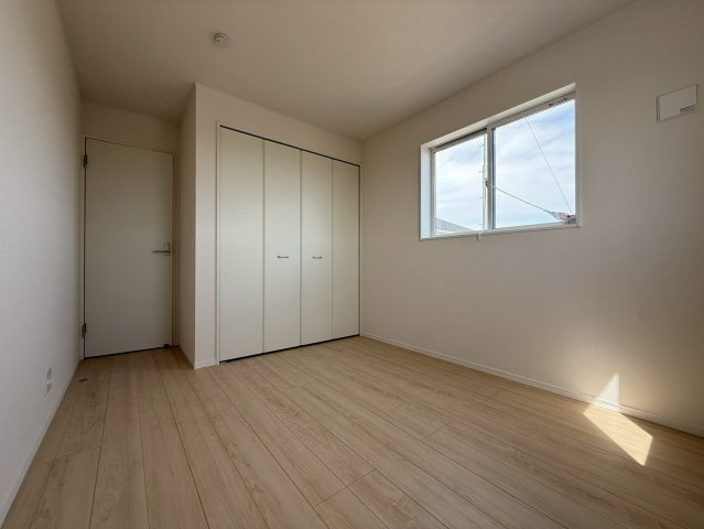 新築戸建　富士市増川　第3　全5棟　4号棟の洋室|2階洋室5.7帖