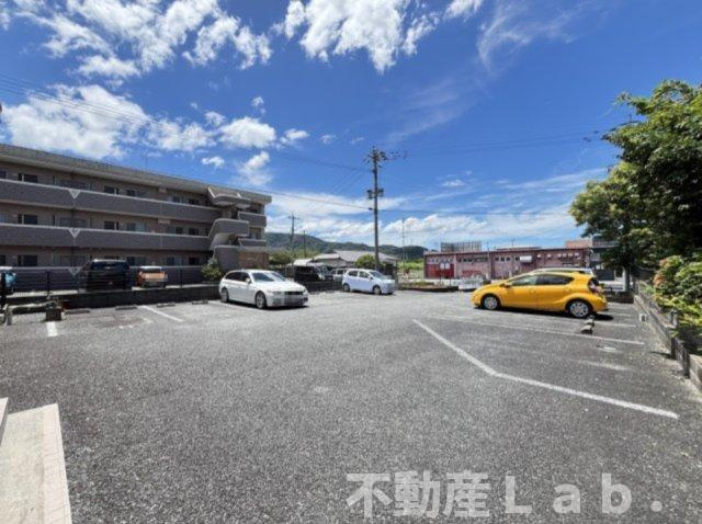 ベルエポック　Ａ棟の駐車場