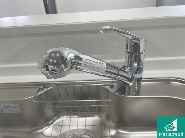 ★現地見学可能！★大津市坂本　新築一戸建ての設備|浄水器を内蔵！炊飯時、お茶を作る時に安心してお水を使えます！お湯と冷水、浄水と原水、シャワーの切替えもワンタッチです！