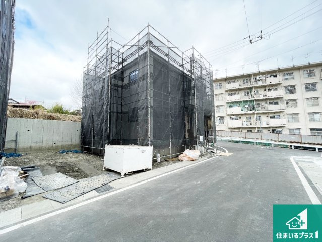 ★現地見学可能！★大津市坂本　新築一戸建ての前面道路含む現地写真|周辺は落ち着いた街並みの住宅地！子育てがしやすい住環境です！まだ未完成ですが、現地でしかわからない事もございます。是非一度ご覧ください。