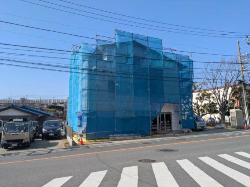 西鎌倉駅まで徒歩４分。店舗併用住宅に最適なデザイナーズ物件