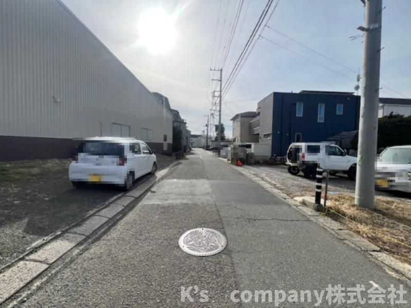 ■高座郡寒川町宮山　建築条件なし　売地　B区画の前面道路含む現地写真|前面道路は交通量が少なく静かな印象です◇