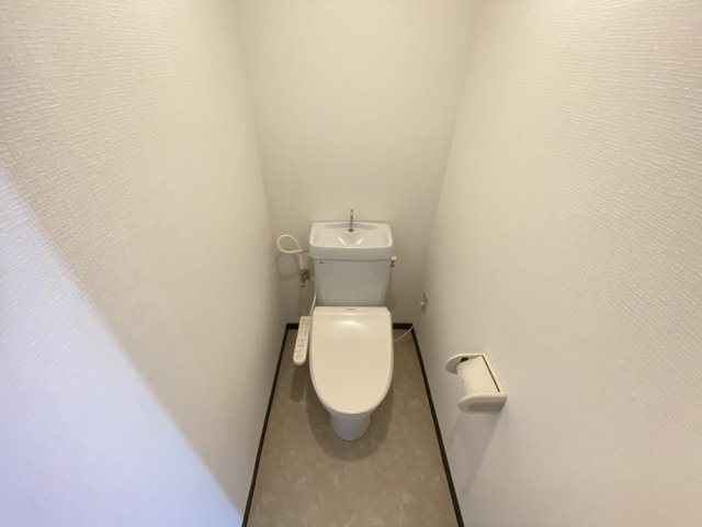 シロハイヌ門戸のトイレ