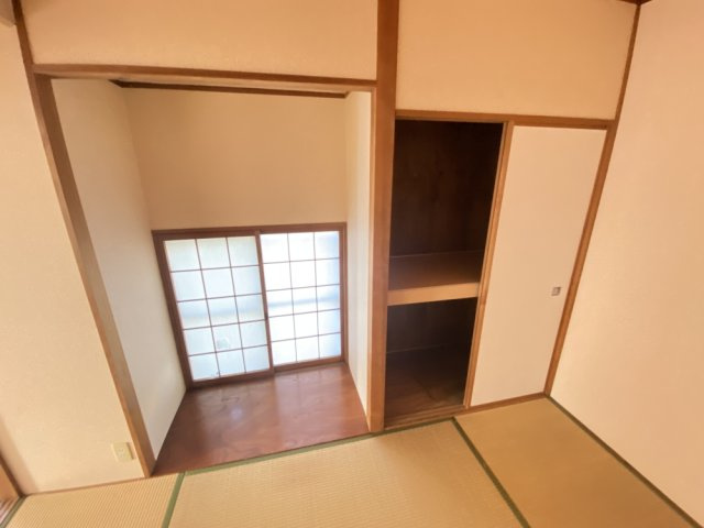 シロハイヌ門戸の収納