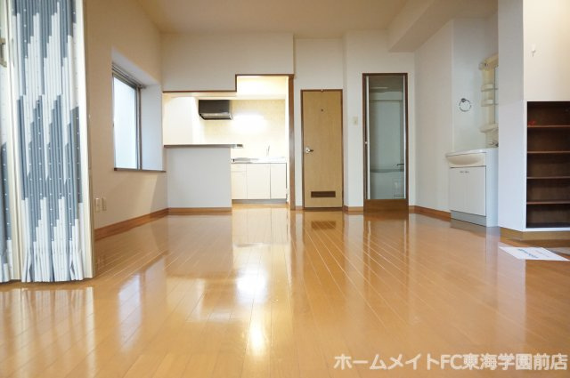 熊本市中央区坪井１丁目の賃貸マンションの居間・リビング