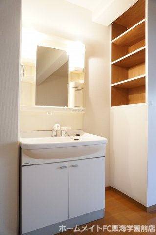 ファインステージ坪井の洗面所