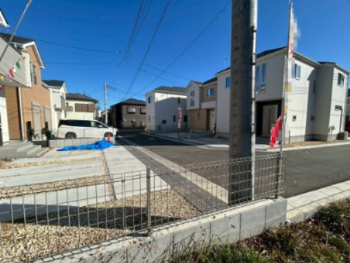 所沢市山口１９期 全１１棟 新築戸建 グラファーレの前面道路含む現地写真|2/3　撮影