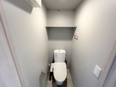 【トイレ】 | ブランシエスタ南吹田パークサイド | 落ち着いた色調のトイレです