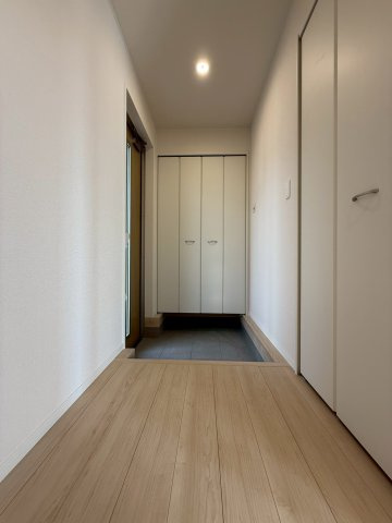 新築戸建　富士市増川　第3　全5棟　5号棟の玄関|収納力のある玄関です
