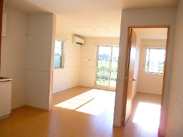 【居間・リビング】 | カーサ・デリカド | こちらのリビングで趣味の時間をお楽しみください