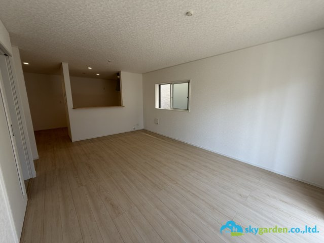平塚市達上ヶ丘第４　新築戸建　全2棟1号棟の居間・リビング