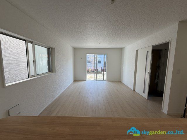 平塚市達上ヶ丘第４　新築戸建　全2棟1号棟の居間・リビング
