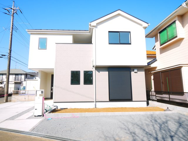 八街市富山　新築戸建の外観|令和7年12月築 駐車3台可能 目の前に公園があります。  リビング約16帖 浴室乾燥暖房付き