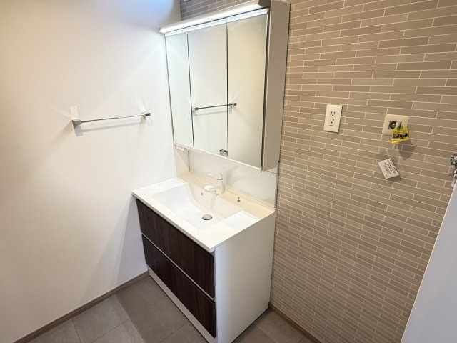 川越市大字笠幡　新築一戸建て　5号棟の独立洗面台|独立洗面化粧台付き