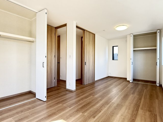 川越市大字笠幡　新築一戸建て　5号棟の寝室|使い勝手のいい寝室です