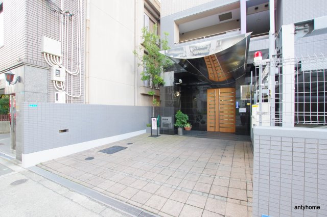 ダイアパレス新大阪宮原　仲介手数料無料のエントランス