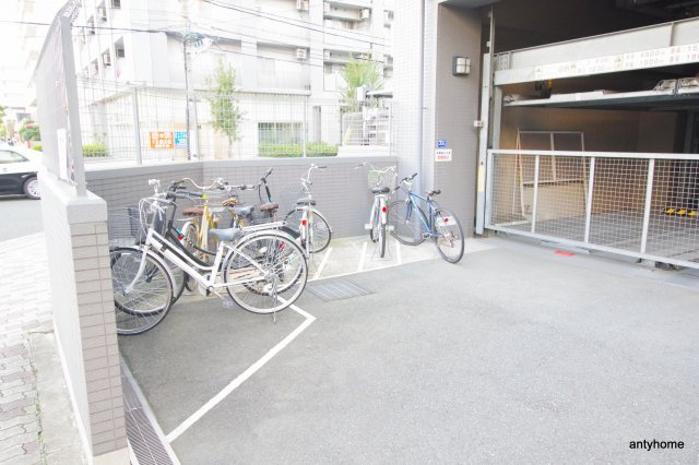 ダイアパレス新大阪宮原　仲介手数料無料の駐車場