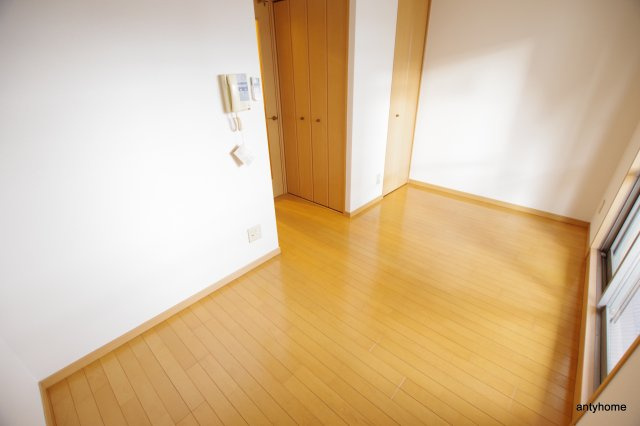 ダイアパレス新大阪宮原　仲介手数料無料の居間・リビング