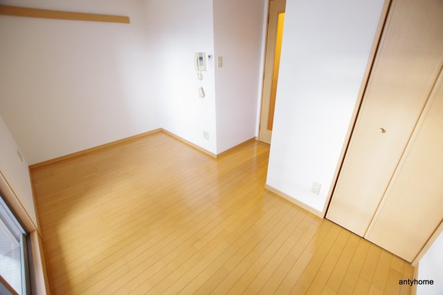 ダイアパレス新大阪宮原　仲介手数料無料の居間・リビング