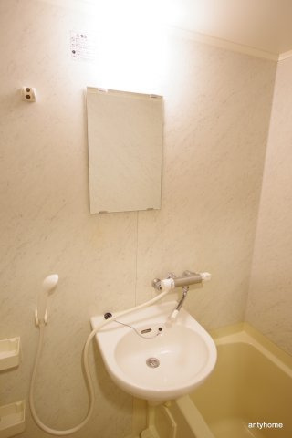 ダイアパレス新大阪宮原　仲介手数料無料の浴室