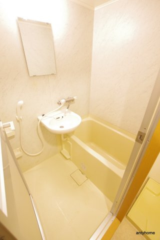 ダイアパレス新大阪宮原　仲介手数料無料の洗面所