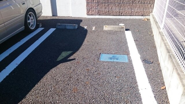 サニーの駐車場